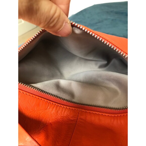 Fenn Wright Manson oversized hobo bag in orange - Picture 10 of 12